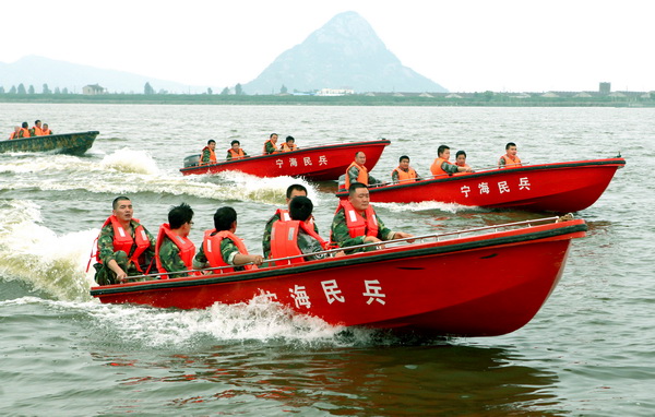 國網(wǎng)寧?？h供電公司為“抗災(zāi)治患”在8個供電所均組建應(yīng)急救援隊(duì)