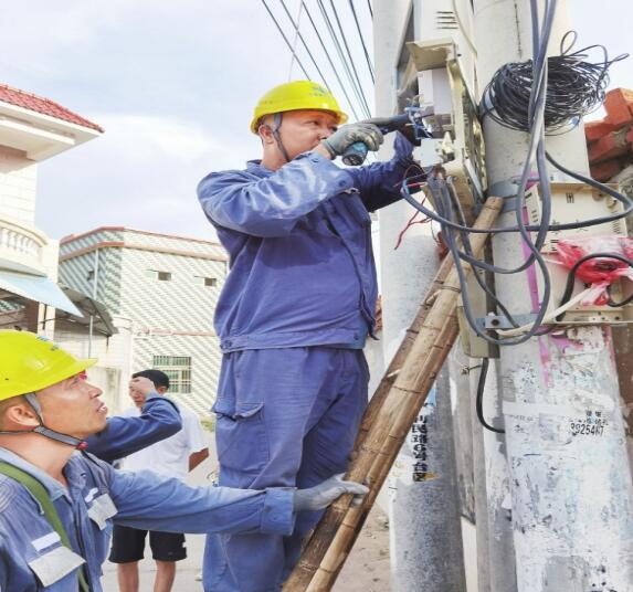 海南東方供電局政企聯(lián)動(dòng)精準(zhǔn)打擊竊電行為