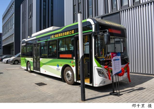 到2025年力爭發(fā)展燃料電池汽車超過10000輛，《上海交通領(lǐng)域氫能推廣應(yīng)用方案》發(fā)布