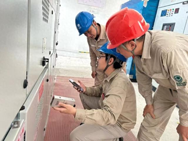 國網南靖縣供電公司以“滿格電”為中高考學子保駕護航